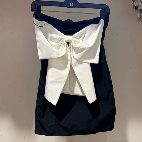 Kimchi Blue Emmery Bow Strapless Mini Dress - Picture 3 of 4